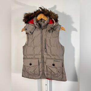 Eddie Bauer Down Puffer Vest Women’s PS Hooded Zip Front Faux Fur Trim Taupe